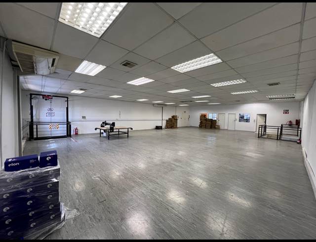 529M² WAREHOUSE TO LET IN STRIJDOMPARK